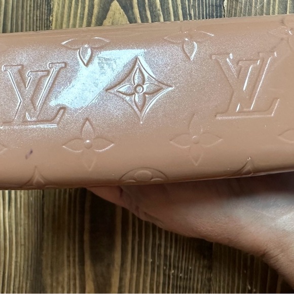Louis Vuitton mauve Monogram cosmetic bag - Picture 2 of 14